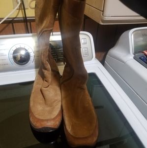 North face boots with lace up back